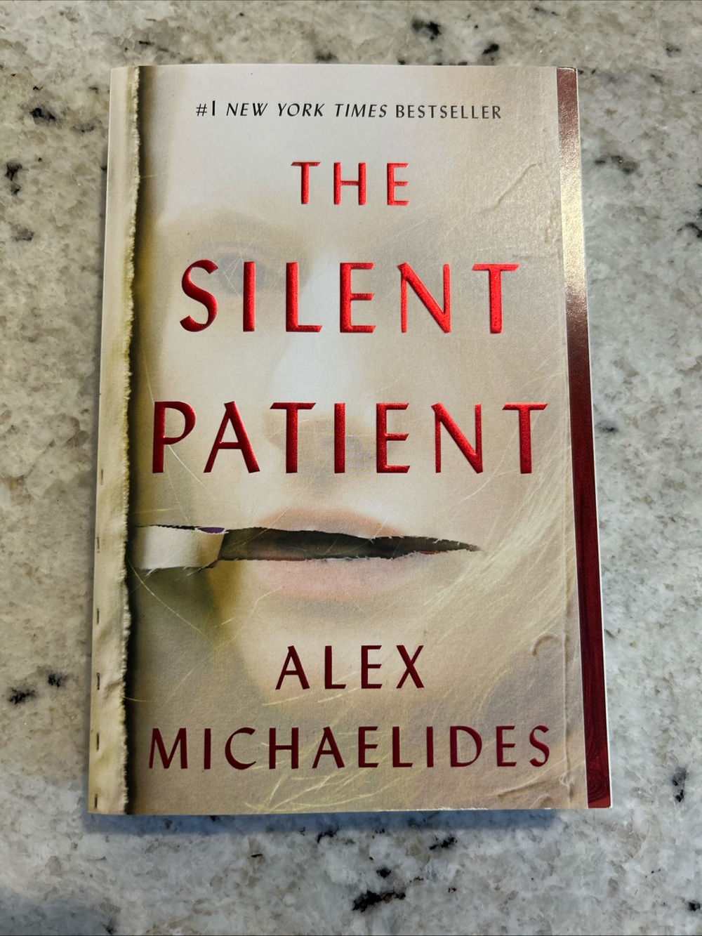 The Silent Patient Paperback Book (Spine Crack)